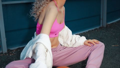 Aurora Pathway: Dreamy Cyan-Tinted Grading for High-Transparency Portraits