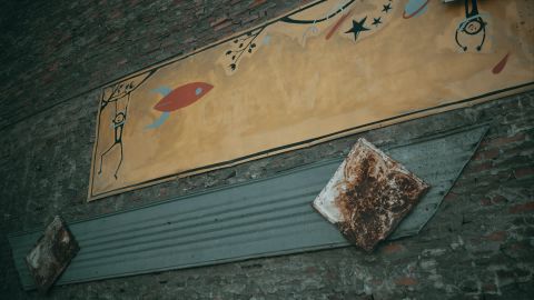 Green Tones & Desaturation