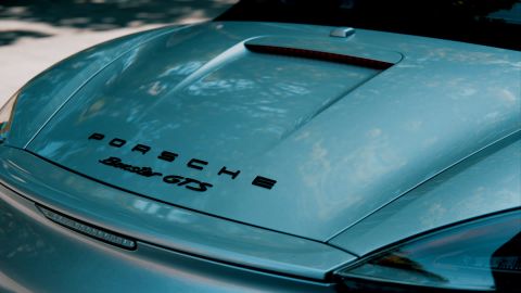 High Contrast Cyan-Orange Teal Look