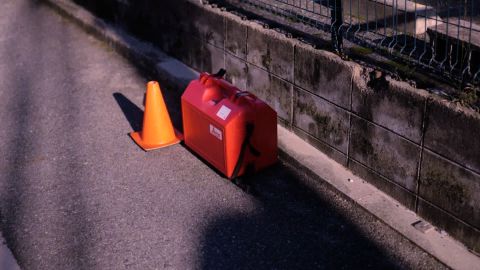 Orange Teal Hard Shadow