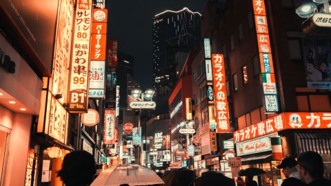 Neon Cyan-Green Street Tones