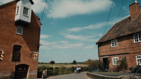 Warm & Bright Summer Tones