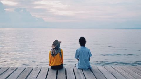 INS Urban Street Scene: High Saturation, Bright Tones, and Lifted Blacks for Social Media